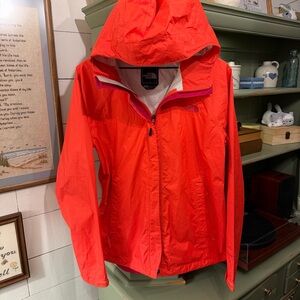 North Face Women’s Hooded Rain Jacket Size Large Orange/Red Outdoors Hiking